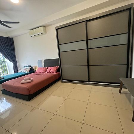 Homenest Jb City Poolview Suite By Cozy Home 新山 外观 照片