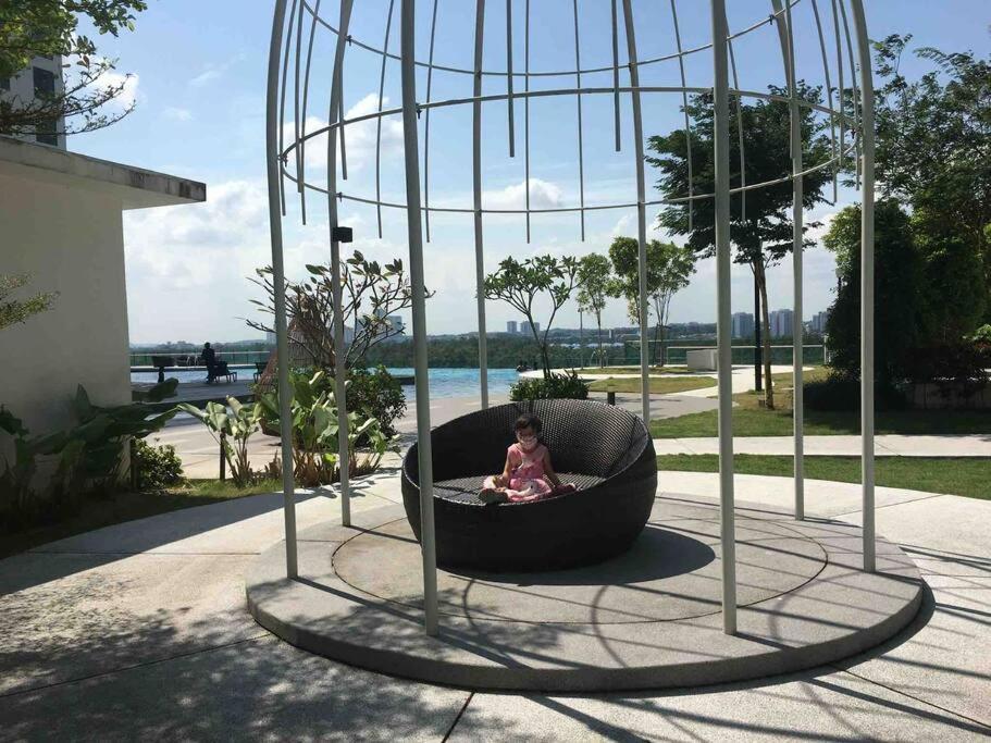 Homenest Jb City Poolview Suite By Cozy Home 新山 外观 照片