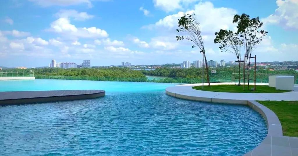 Homenest Jb City Poolview Suite By Cozy Home 新山 外观 照片