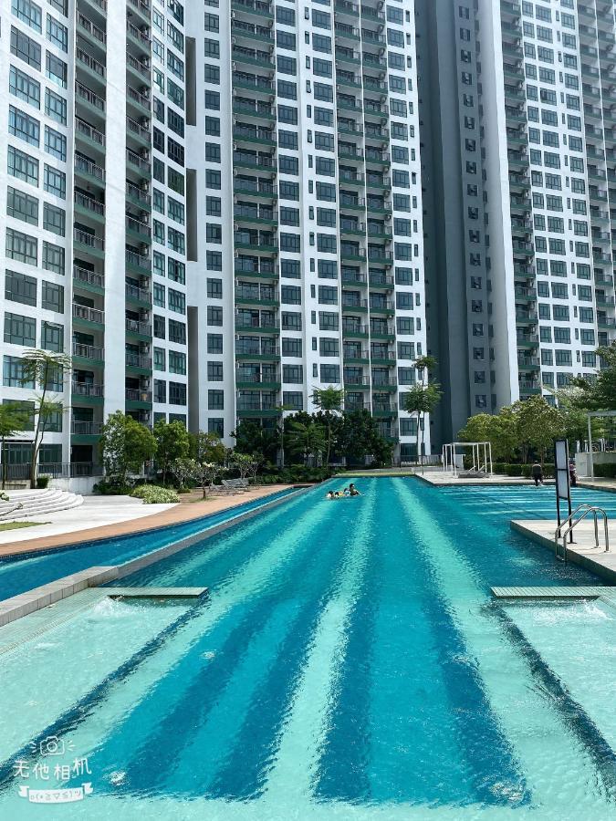 Homenest Jb City Poolview Suite By Cozy Home 新山 外观 照片