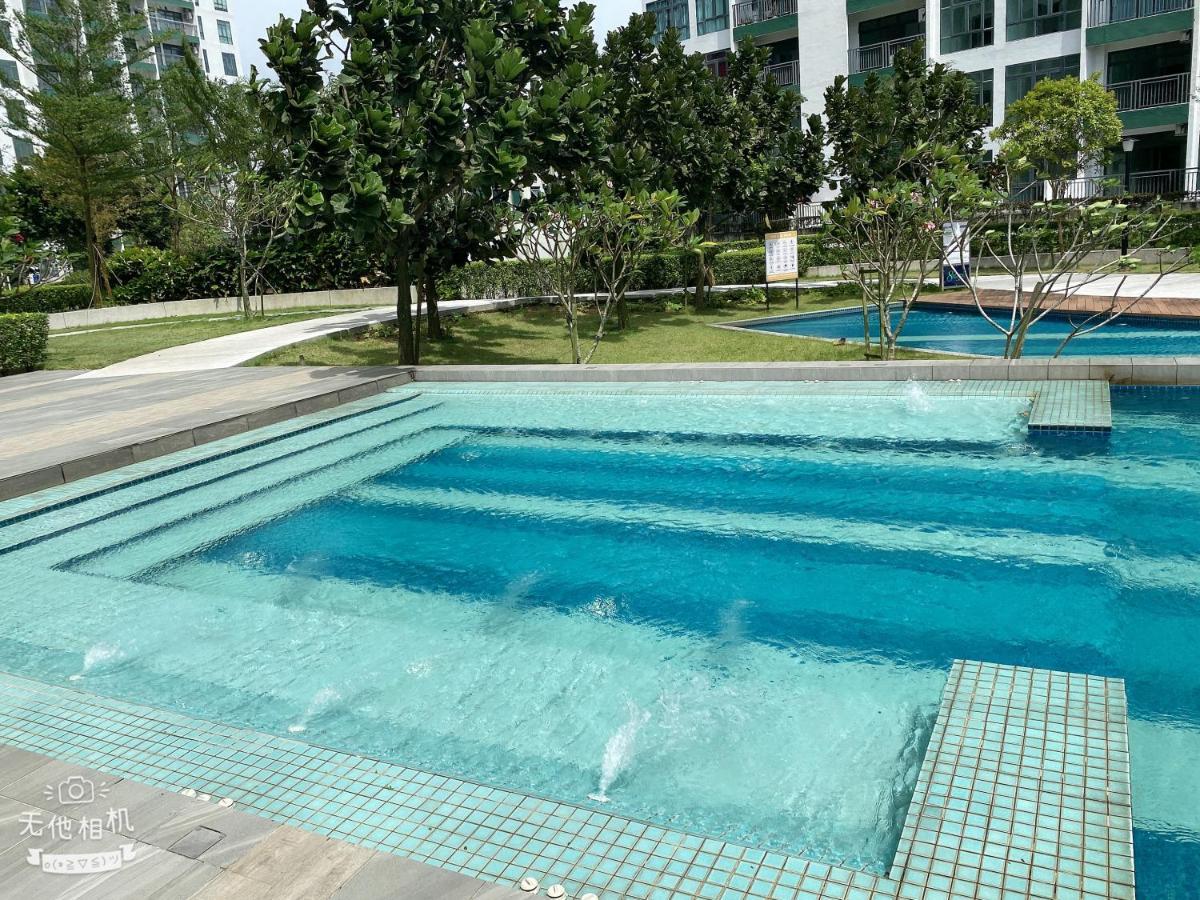 Homenest Jb City Poolview Suite By Cozy Home 新山 外观 照片