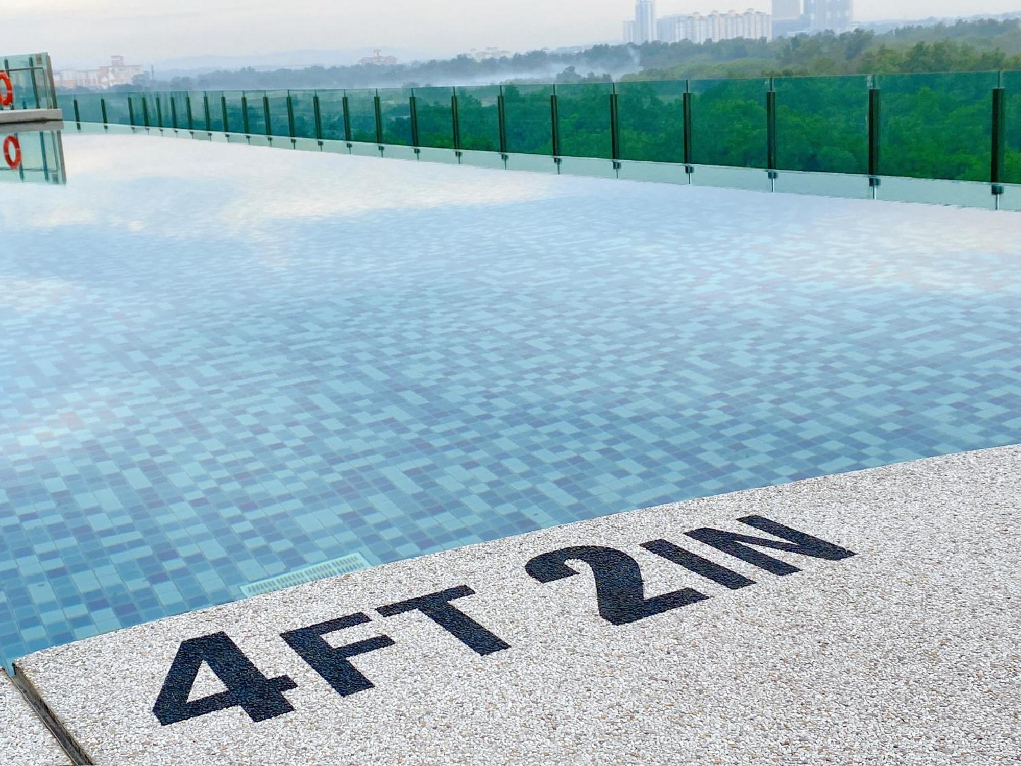 Homenest Jb City Poolview Suite By Cozy Home 新山 外观 照片