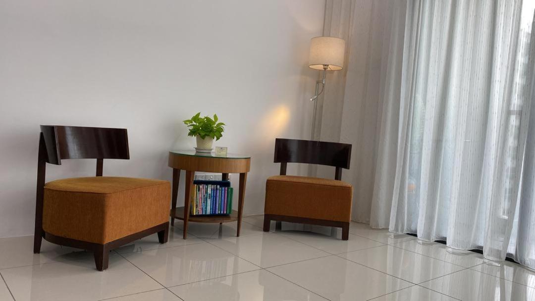Homenest Jb City Poolview Suite By Cozy Home 新山 外观 照片