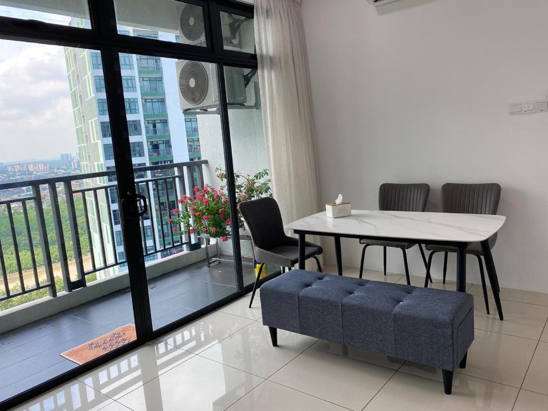 Homenest Jb City Poolview Suite By Cozy Home 新山 外观 照片