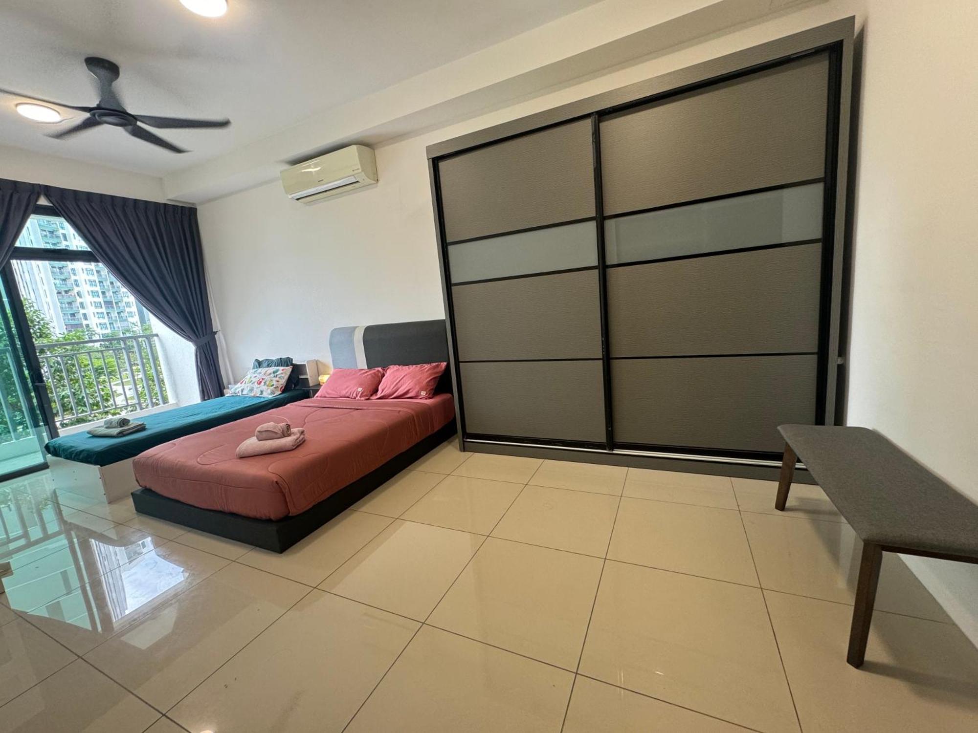 Homenest Jb City Poolview Suite By Cozy Home 新山 外观 照片