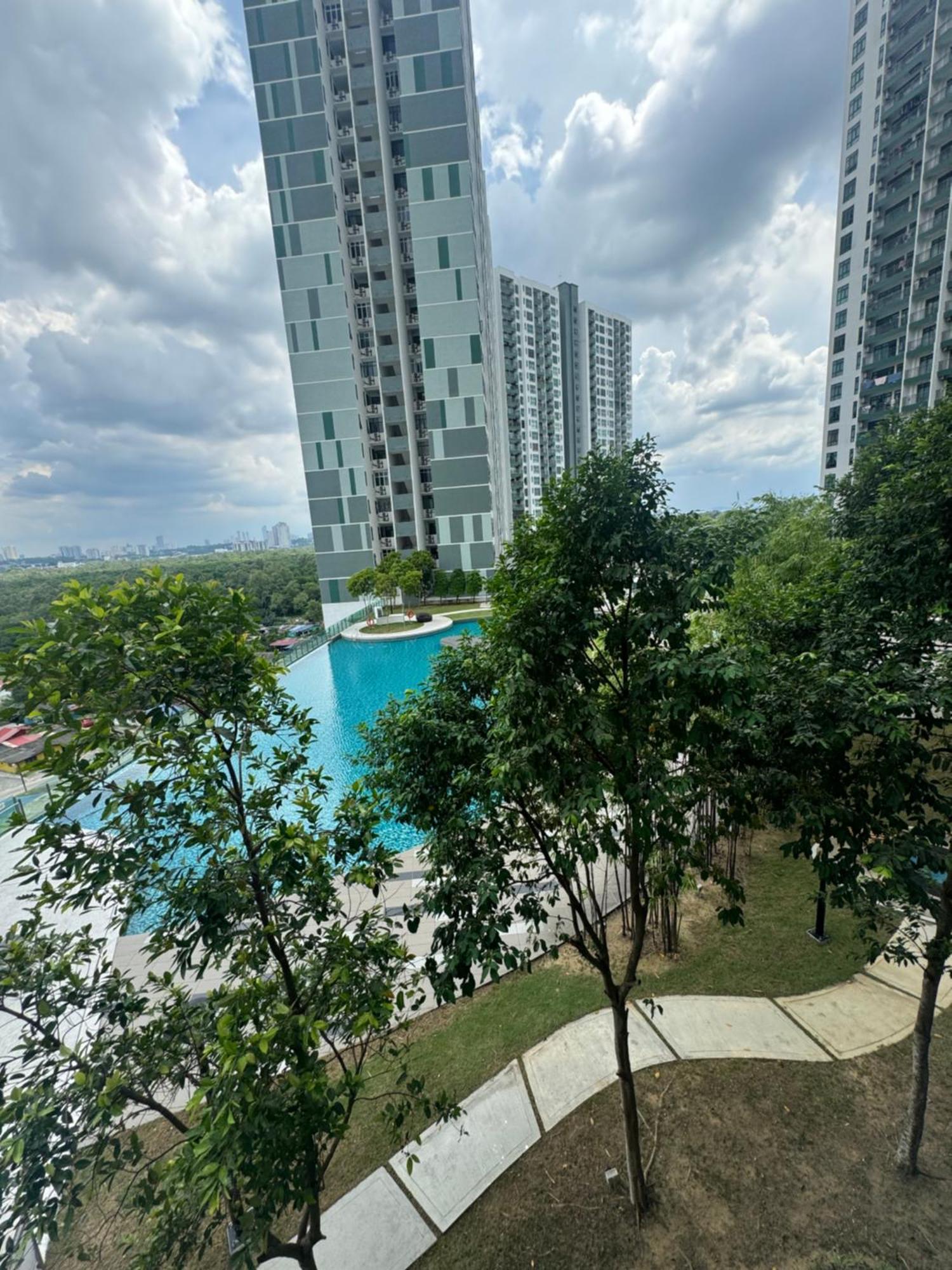 Homenest Jb City Poolview Suite By Cozy Home 新山 外观 照片